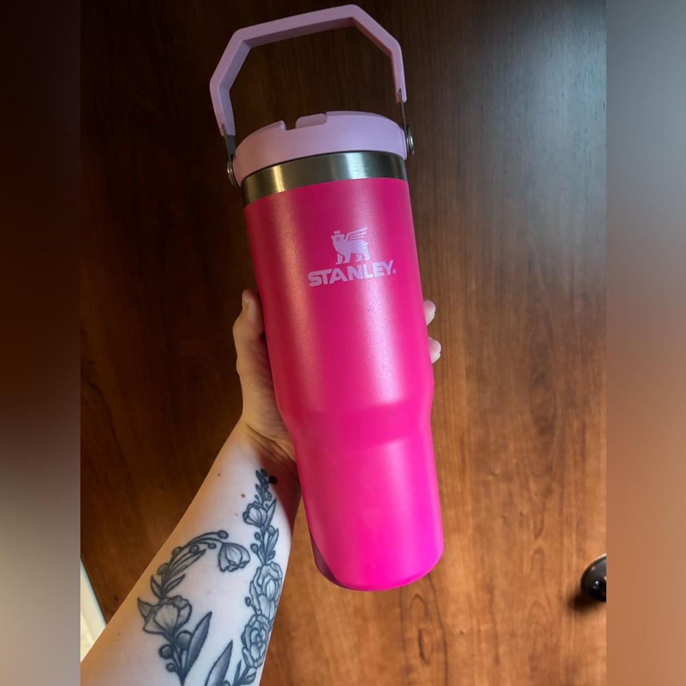 30 oz Camelia Stanley